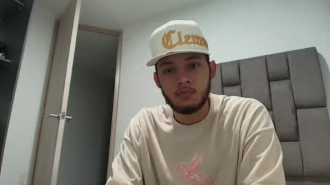 Snapshot of sebolaz chatting on February 12, 3:29 am ryan miller online show from February 12, 3:29 am