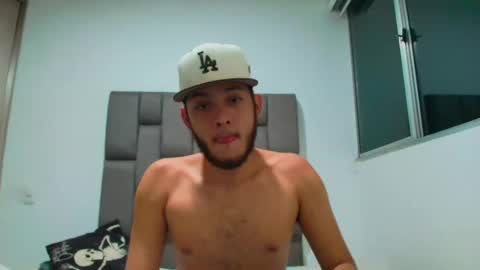 Snapshot of sebolaz chatting on February 20, 4:07 am ryan miller online show from February 20, 4:07 am