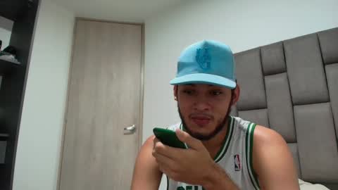 Snapshot of sebolaz chatting on February 18, 4:15 am ryan miller online show from February 18, 4:15 am