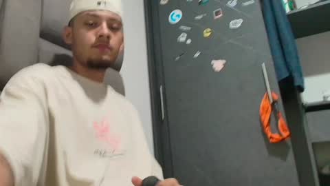 Snapshot of sebolaz chatting on January 8, 6:52 am ryan miller online show from January 8, 6:52 am