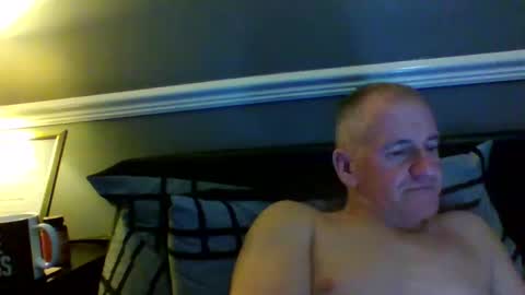 selfsucker28772 online show from March 2, 10:06 pm