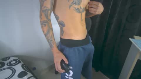 sem_alas online show from February 15, 8:23 pm