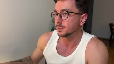 dormking online show from April 11, 1:25 pm