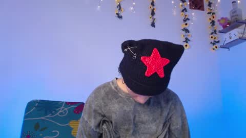 Snapshot of seven7xis chatting on March 12, 5:02 am Alexis online show from March 12, 5:02 am