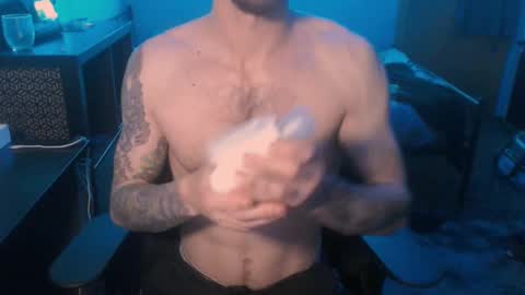 SiuL online show from February 22, 6:04 pm