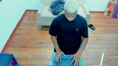 thiago online show from January 1, 7:52 am