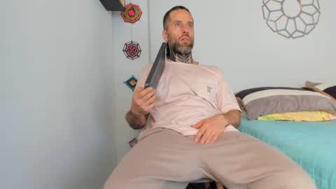 Antonio online show from February 22, 3:43 pm