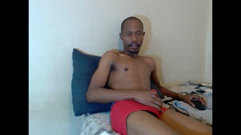 sexycouplexx01 online show from March 6, 3:09 pm