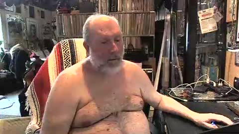 Grizz Lee Bear online show from January 7, 3:00 pm