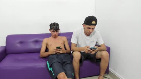 Snapshot of sexys_boys18 chatting on December 6, 4:03 am MATIAS-18   THIAHO -18  MAX-19  NICOKALY-19  CAIN-19   MOD ESTEBAN online show from December 6, 4:03 am