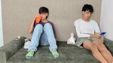 Snapshot of sexys_boys18 chatting on February 28, 1:03 pm MATIAS-18   THIAHO -18  MAX-19  NICOKALY-19  CAIN-19   MOD ESTEBAN online show from February 28, 1:03 pm