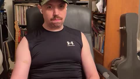 Snapshot of sfgiants1982 chatting on October 28, 11:07 pm sfgiants1982 online show from October 28, 11:07 pm