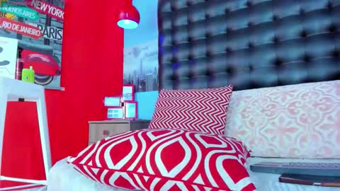 Sharon  Tyga online show from December 2, 5:05 pm