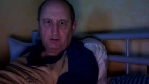 Snapshot of sharpshoder chatting on February 1, 9:40 pm Peter online show from February 1, 9:40 pm