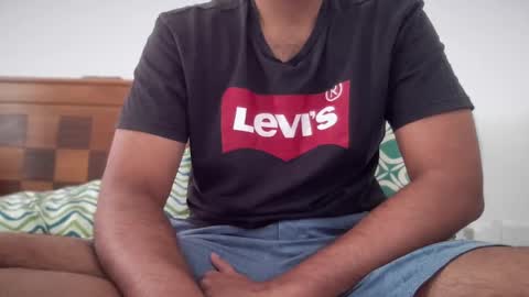 Snapshot of shash2014 chatting on January 2, 5:57 am Shashii online show from January 2, 5:57 am