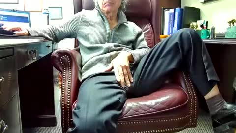 Snapshot of shootme69 chatting on January 20, 3:28 pm nikolas send dm for an appointment online show from January 20, 3:28 pm