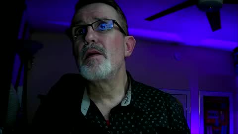 shrewtamer online show from February 11, 3:18 am