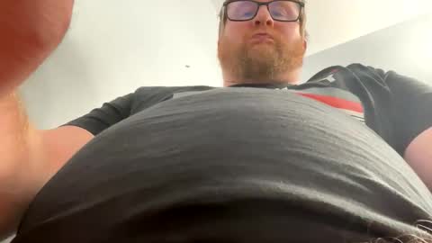 shweatyballs28 online show from January 19, 6:16 am