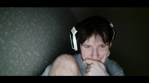 Snapshot of shy_matthew chatting on October 1, 1:53 am Matthew online show from October 1, 1:53 am