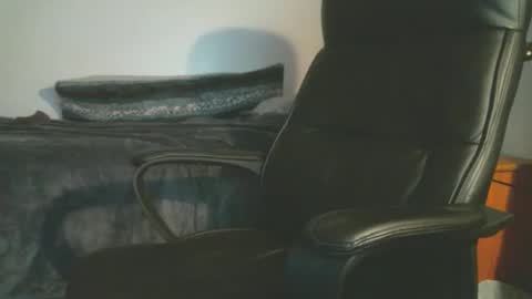 shyboyhugecum2020 online show from November 25, 4:03 am