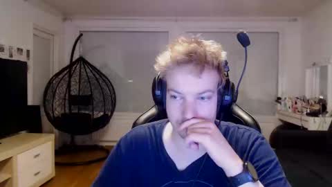 shyguyz96 online show from June 4, 11:11 pm