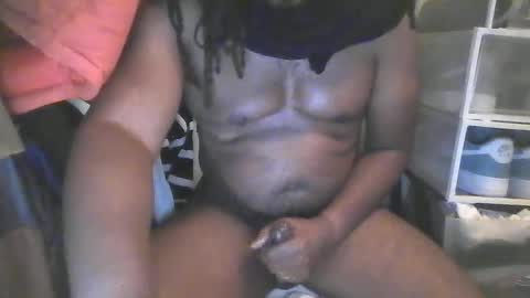 Snapshot of silverbro chatting on October 8, 7:02 am silverbro online show from October 8, 7:02 am