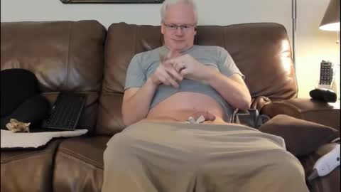 SilverW329 online show from November 15, 4:03 am