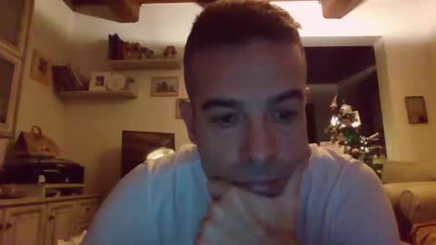 Snapshot of simmeturbate chatting on December 25, 4:12 am Italiandaddyitalydickassbottomassholecomshowmasturbatenudeboyitalyatleticcutemuscolarhardcockdickboy online show from December 25, 4:12 am