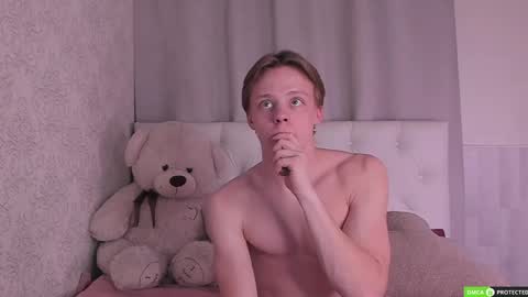 Simon online show from April 17, 1:36 pm