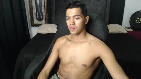 Snapshot of simple_guyy chatting on October 19, 5:45 am Andrey online show from October 19, 5:45 am