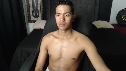 Snapshot of simple_guyy chatting on October 1, 2:21 pm Andrey online show from October 1, 2:21 pm