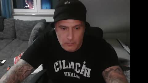 Snapshot of sinalco1975 chatting on September 10, 2:21 am sinalco1975 online show from September 10, 2:21 am