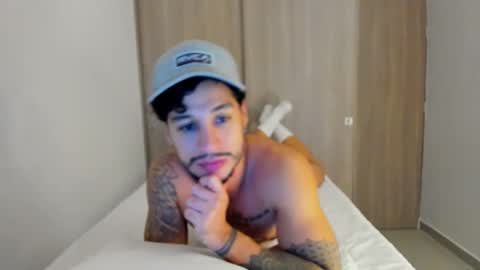 Call me papi online show from December 16, 5:03 am