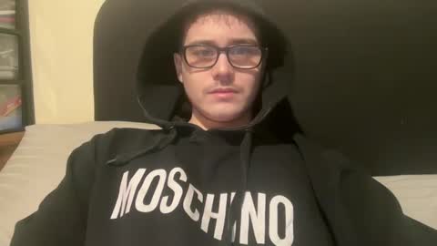 sissy_brit22 online show from December 12, 8:21 pm