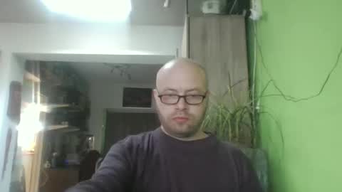 sixten113 online show from March 23, 7:14 am