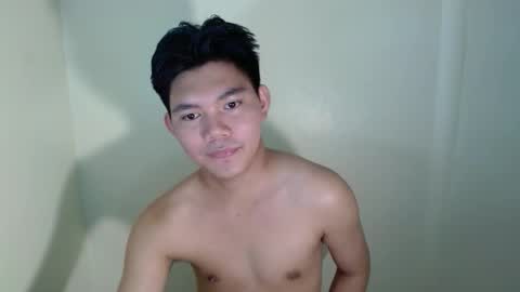 Snapshot of sixtj4s chatting on September 29, 3:49 am mIKE online show from September 29, 3:49 am