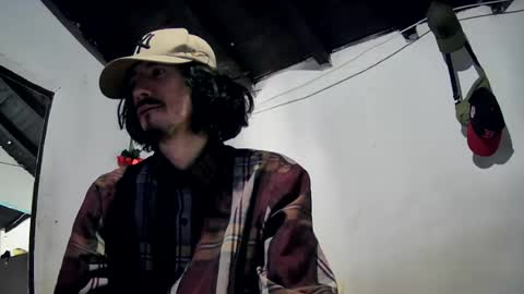 sk8sir online show from July 31, 8:07 pm