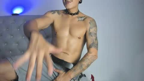 skinnydevil1 online show from February 20, 6:26 am