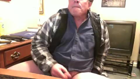 Snapshot of skn1960e chatting on January 17, 3:23 am skn1960e online show from January 17, 3:23 am