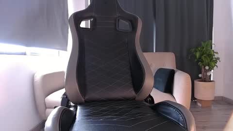 Liam Vokov online show from February 19, 4:47 pm