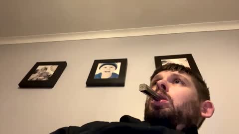 skuzzy25 online show from February 18, 1:10 am