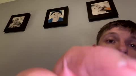 skuzzy25 online show from March 8, 10:56 pm