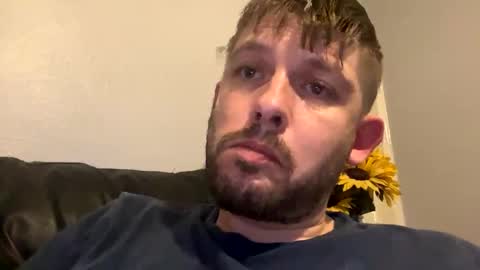 skuzzy25 online show from September 10, 6:01 am