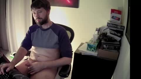 Snapshot of slave2pussy chatting on December 10, 8:08 am slave2pussy online show from December 10, 8:08 am