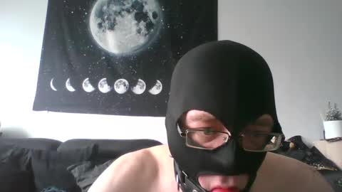 Snapshot of slaveforgodess chatting on February 27, 10:48 am slaveforgodess online show from February 27, 10:48 am