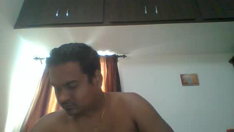 Snapshot of slaveqteguy chatting on October 22, 7:23 am slaveqteguy online show from October 22, 7:23 am