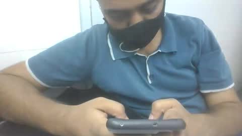 Snapshot of slothslav chatting on January 8, 9:42 am slothslav online show from January 8, 9:42 am