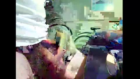 Small Hairy Uncut online show from March 18, 2:58 am