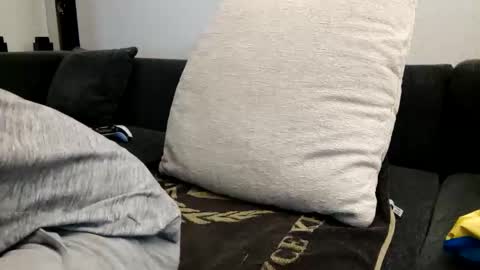 Snapshot of smokeandwatching chatting on January 19, 6:32 pm Smokeandwatching online show from January 19, 6:32 pm