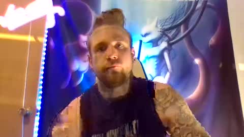 smoke online show from March 24, 11:30 pm